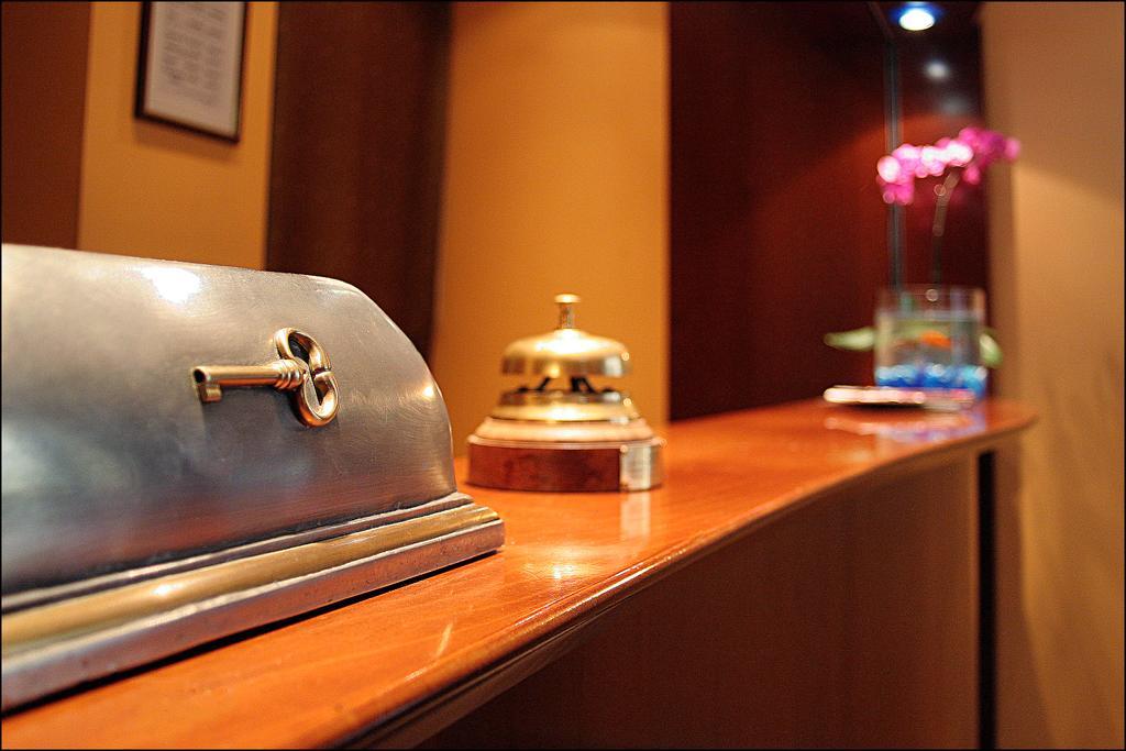 Pavillon Courcelles Parc Monceau Aparthotel Париж Екстериор снимка